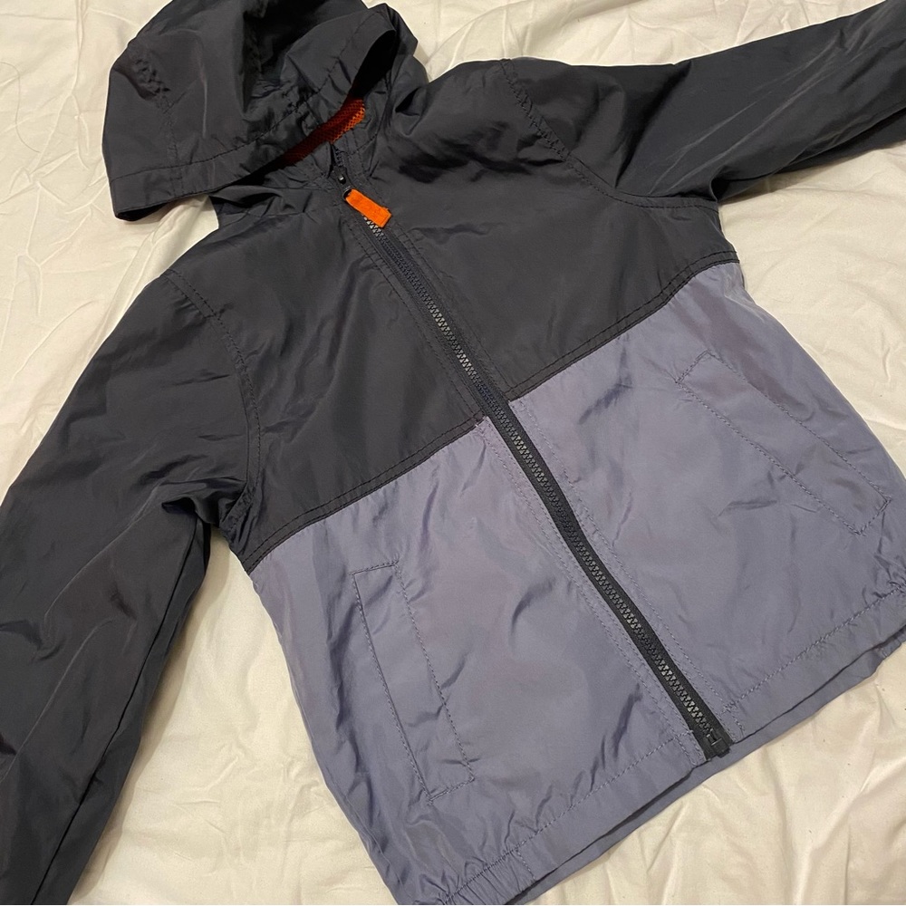 Carters Raincoat ☔️ Boys size 5-6